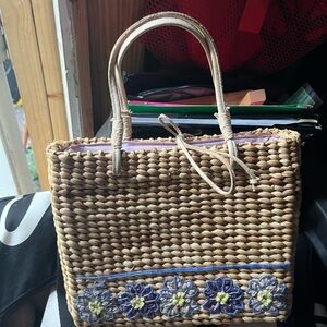 Chic Floral Straw Tote Bag - Natural and Blue